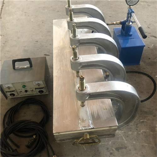 發(fā)貨啦，發(fā)貨啦 10臺(tái)皮帶硫化機(jī)再次發(fā)往新疆克拉瑪依