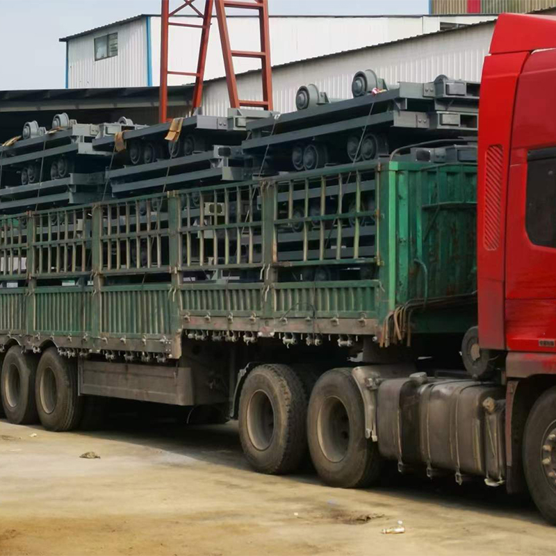 中重智能一批平板車發(fā)往河北邢臺